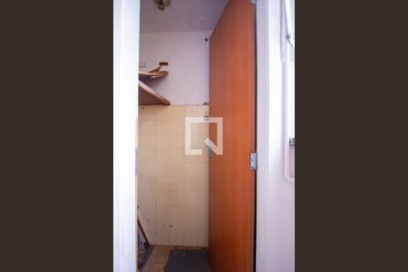 Apartamento à venda com 50m², 2 quartos e 1 vaga Apartamento à venda com 50m², 2 quartos e 1 vagaBanheiro de serviço