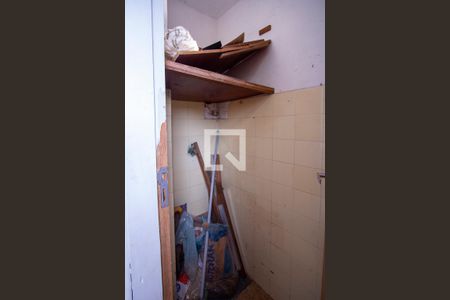 Apartamento à venda com 50m², 2 quartos e 1 vaga Apartamento à venda com 50m², 2 quartos e 1 vagaBanheiro de serviço