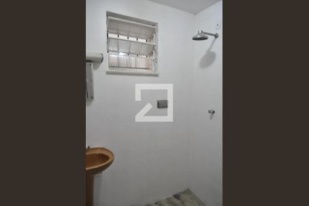 Casa de condomínio à venda com 250m², 4 quartos e 3 vagasBanheiro 1