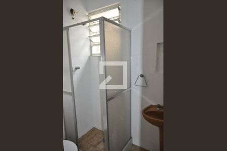 Casa de condomínio à venda com 250m², 4 quartos e 3 vagasBanheiro 2