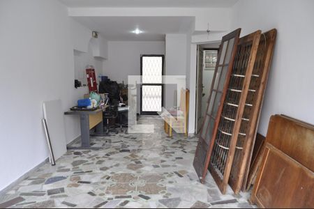 Casa de condomínio à venda com 250m², 4 quartos e 3 vagasQuarto de Serviço