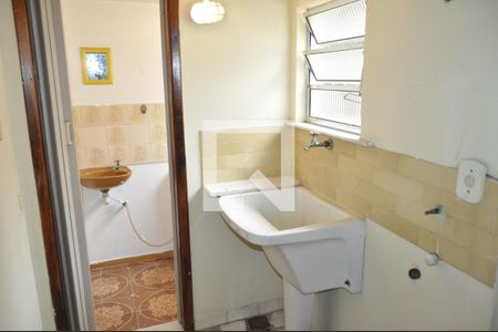 Casa de condomínio à venda com 250m², 4 quartos e 3 vagasÁrea de Serviço