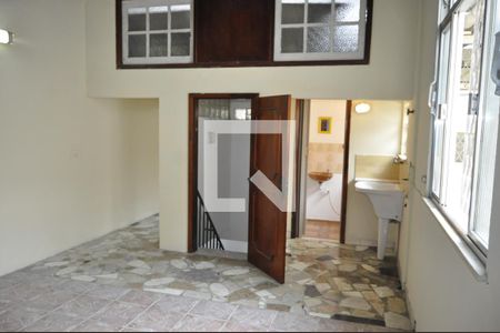 Casa de condomínio à venda com 250m², 4 quartos e 3 vagasÁrea de Serviço