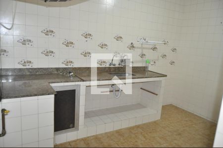 Casa de condomínio à venda com 250m², 4 quartos e 3 vagasCozinha