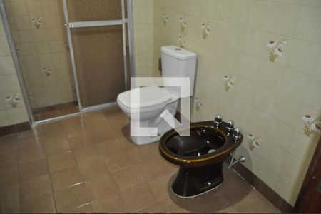 Casa de condomínio à venda com 250m², 4 quartos e 3 vagasBanheiro 3