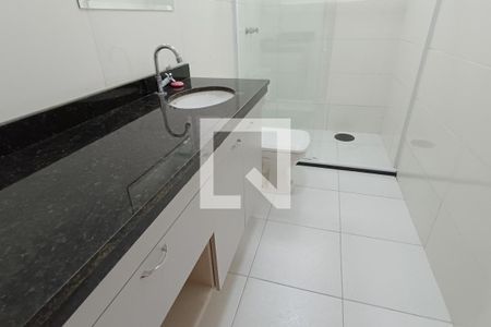 Banheiro de apartamento para alugar com 2 quartos, 101m² em Parque Pauliceia, Duque de Caxias