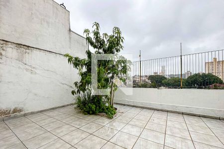 Casa à venda com 167m², 3 quartos e 2 vagas Casa à venda com 167m², 3 quartos e 2 vagasTerraço