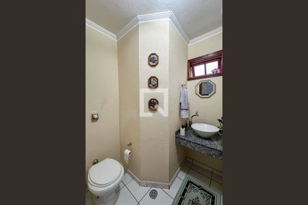 Casa à venda com 167m², 3 quartos e 2 vagas Casa à venda com 167m², 3 quartos e 2 vagasLavabo