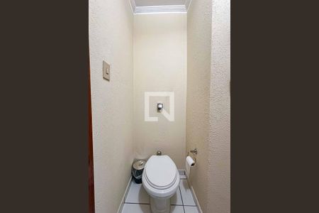 Casa à venda com 167m², 3 quartos e 2 vagas Casa à venda com 167m², 3 quartos e 2 vagasLavabo