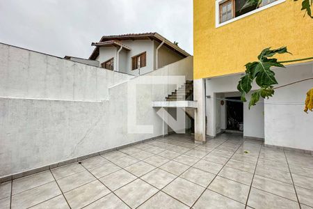 Casa à venda com 167m², 3 quartos e 2 vagas Casa à venda com 167m², 3 quartos e 2 vagasTerraço
