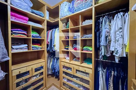 Casa à venda com 167m², 3 quartos e 2 vagas Casa à venda com 167m², 3 quartos e 2 vagasSuíte