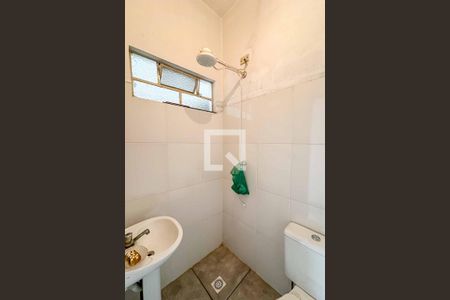 Casa à venda com 167m², 3 quartos e 2 vagas Casa à venda com 167m², 3 quartos e 2 vagasBanheiro de Serviço