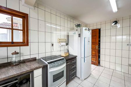 Casa à venda com 167m², 3 quartos e 2 vagas Casa à venda com 167m², 3 quartos e 2 vagasCozinha