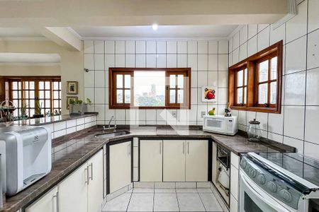 Casa à venda com 167m², 3 quartos e 2 vagas Casa à venda com 167m², 3 quartos e 2 vagasCozinha