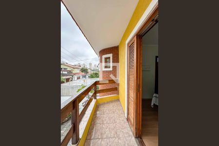 Casa à venda com 167m², 3 quartos e 2 vagas Casa à venda com 167m², 3 quartos e 2 vagasSuíte varanda