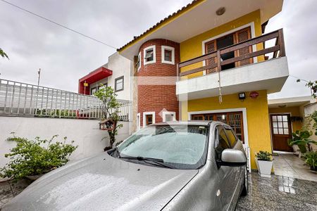Casa à venda com 167m², 3 quartos e 2 vagas Casa à venda com 167m², 3 quartos e 2 vagasGaragem