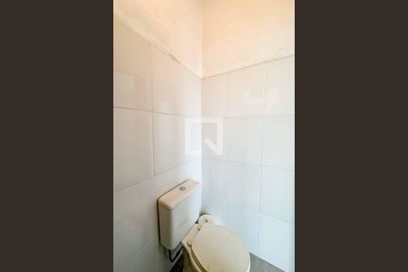 Casa à venda com 167m², 3 quartos e 2 vagas Casa à venda com 167m², 3 quartos e 2 vagasBanheiro de Serviço