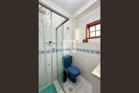 Casa à venda com 167m², 3 quartos e 2 vagas Casa à venda com 167m², 3 quartos e 2 vagasBanheiro