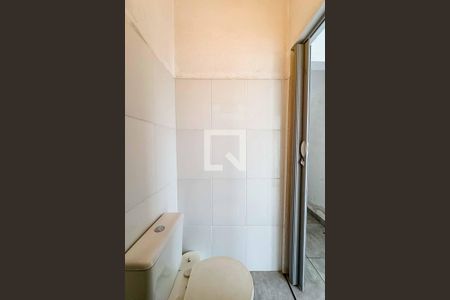 Casa à venda com 167m², 3 quartos e 2 vagas Casa à venda com 167m², 3 quartos e 2 vagasBanheiro de Serviço