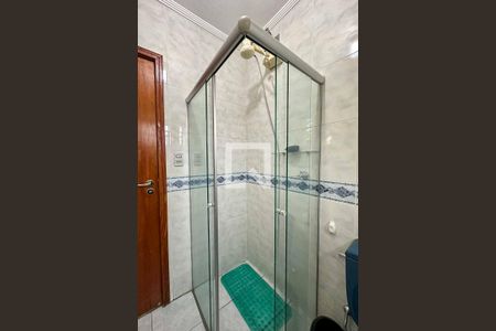 Casa à venda com 167m², 3 quartos e 2 vagas Casa à venda com 167m², 3 quartos e 2 vagasBanheiro