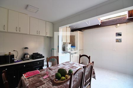 Casa de condomínio à venda com 114m², 2 quartos e 1 vagaCozinha e Área de Serviço