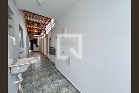 Casa para alugar com 15m², 1 quarto e sem vagaÁrea de Serviço