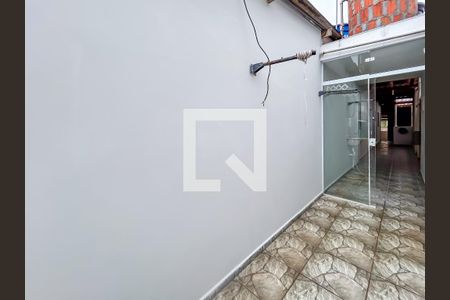 Casa para alugar com 15m², 1 quarto e sem vagaÁrea de Serviço