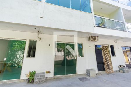 Casa de condomínio para alugar com 90m², 3 quartos e 1 vaga Casa de condomínio para alugar com 90m², 3 quartos e 1 vagaEntrada