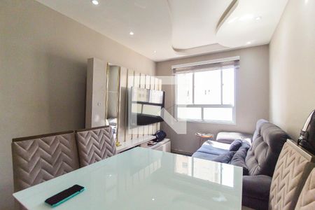 Sala de apartamento para alugar com 2 quartos, 46m² em Conjunto Residencial José Bonifácio, São Paulo