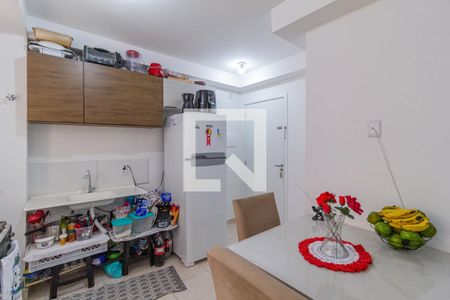 Cozinha e área de serviço de apartamento para alugar com 2 quartos, 38m² em Santa Maria, Osasco