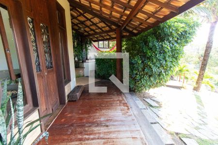 Varanda de casa de condomínio à venda com 5 quartos, 350m² em Vila Progresso, Niterói