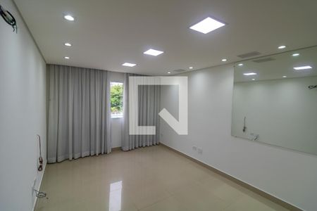 Sala de casa de condomínio à venda com 2 quartos, 110m² em Vila Ré, São Paulo