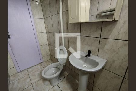Banheiro  de kitnet/studio para alugar com 0 quarto, 40m² em Rondônia, Novo Hamburgo