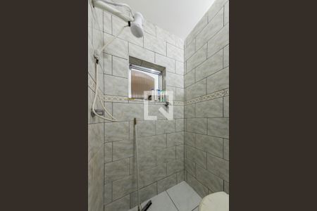 Casa à venda com 180m², 4 quartos e 2 vagas Casa à venda com 180m², 4 quartos e 2 vagasBanheiro 2