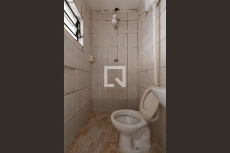 Banheiro de casa para alugar com 1 quarto, 28m² em Vila Jacuí, São Paulo