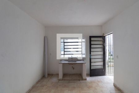 Cozinha de casa para alugar com 1 quarto, 28m² em Vila Jacuí, São Paulo