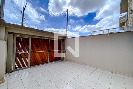 Garagem de casa para alugar com 3 quartos, 81m² em Vila Invernada, São Paulo