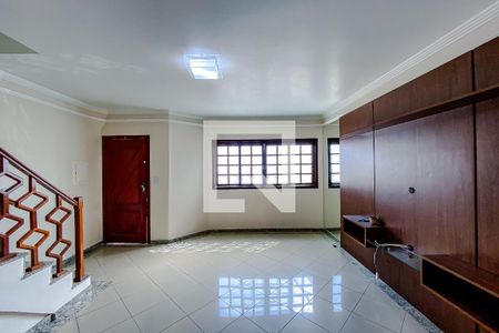 Sala de casa para alugar com 3 quartos, 81m² em Vila Invernada, São Paulo