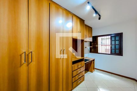 Quarto 2 de casa para alugar com 3 quartos, 81m² em Vila Invernada, São Paulo