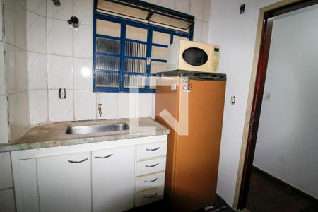 Cozinha de kitnet/studio para alugar com 1 quarto, 30m² em Cachoeirinha, Belo Horizonte