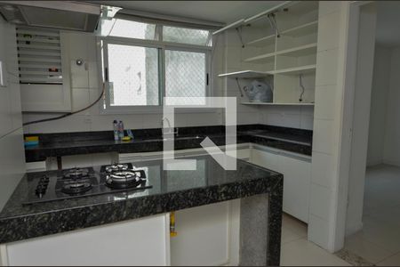 Apartamento para alugar com 180m², 3 quartos e 2 vagas Apartamento para alugar com 180m², 3 quartos e 2 vagasCozinha