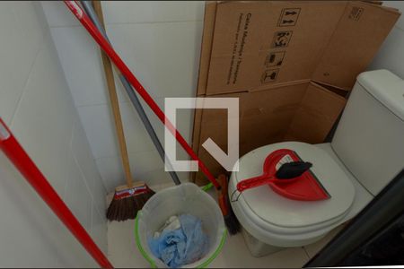 Apartamento para alugar com 180m², 3 quartos e 2 vagas Apartamento para alugar com 180m², 3 quartos e 2 vagasBanheiro de Serviço