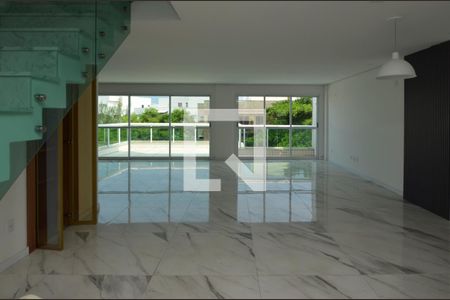 Sala de apartamento para alugar com 3 quartos, 180m² em Recreio dos Bandeirantes, Rio de Janeiro