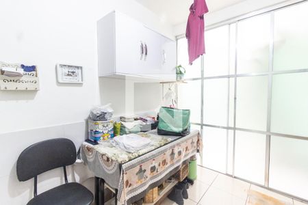 Casa à venda com 180m², 2 quartos e 2 vagasÁrea de serviço