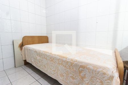 Casa à venda com 180m², 2 quartos e 2 vagasQuarto de serviço