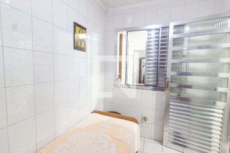 Casa à venda com 180m², 2 quartos e 2 vagasQuarto de serviço