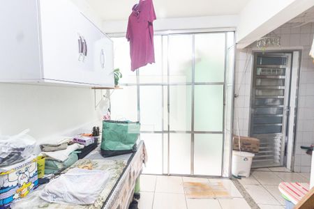 Casa à venda com 180m², 2 quartos e 2 vagasÁrea de serviço