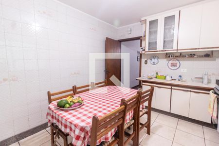 Casa à venda com 180m², 2 quartos e 2 vagasCozinha