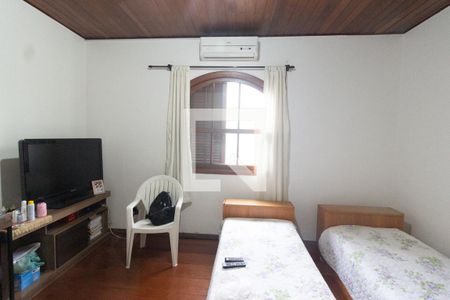 Casa à venda com 180m², 2 quartos e 2 vagasQuarto 2