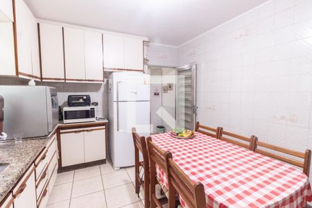 Casa à venda com 180m², 2 quartos e 2 vagasCozinha